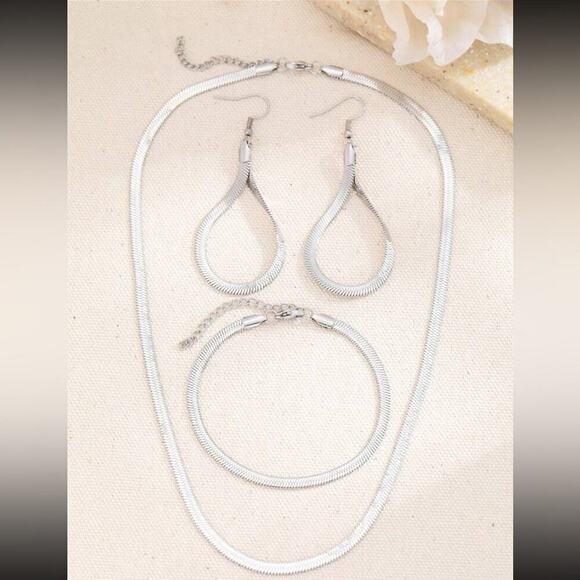 Sterling Silver Necklace Earrings Bracelet Set, Three piece Herringbone Set - Picture 4 of 7